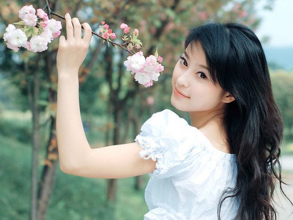 怎么才能联系上玉林师范学院王卓华校长