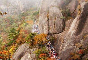 黄山景区游客爬一半进退两难,为何让人哭笑不得?