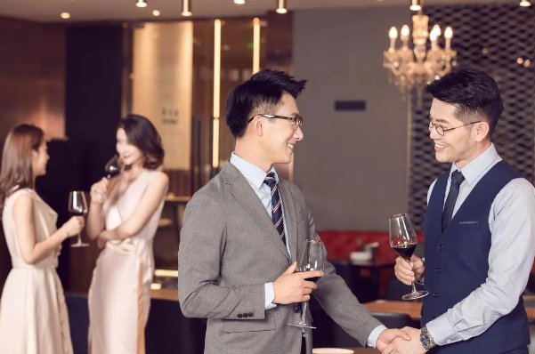 同学聚会老公带老婆去有意义么？