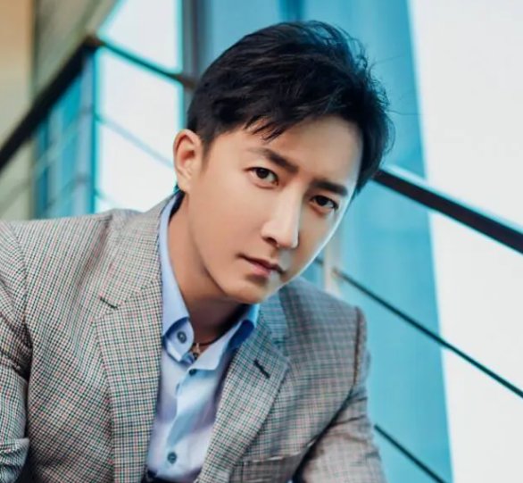 金希澈说韩庚以前经常做炒饭给他吃，他俩的关系怎么样？