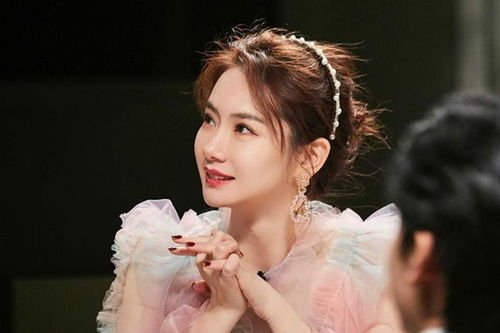 戚薇大张伟舞台闹尴尬，为何嘉宾大笑不止？