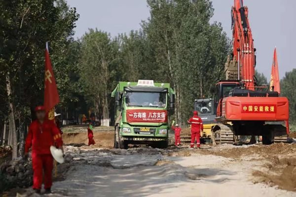 河南投车堵决口的卡车司机发声，若再有一次，他们是否还会如此义无反顾？