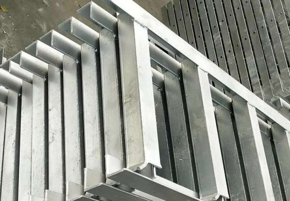 支架底座电缆爬架生产厂家？