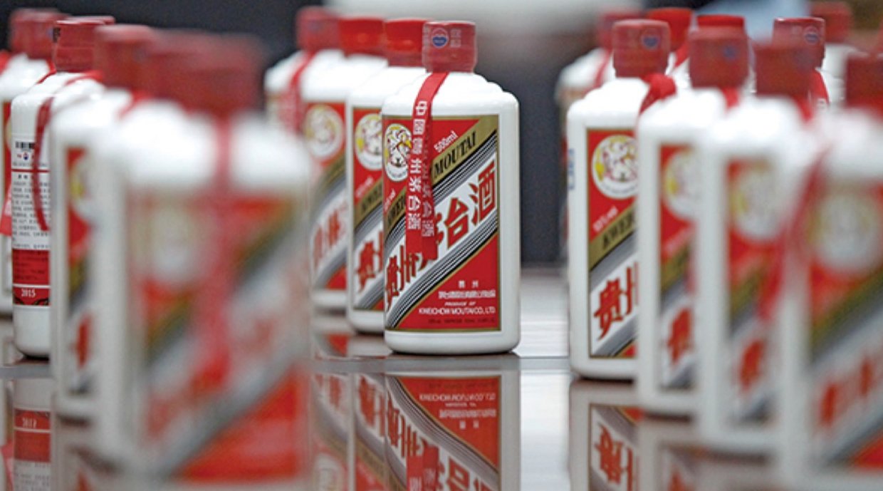 十元白酒灌入品牌酒瓶变茅台引发关注，白酒神话是否要破灭了？