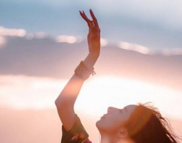 女朋友家里很有钱，我该怎么办？