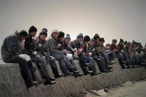 人大代表建议媒体不使用农民工等语言，为何会提出这样的建议？