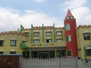 湖南株洲一男童从幼儿园楼上坠落，为何会出现这样的情况