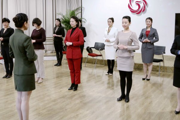 礼仪培训师培训费多少