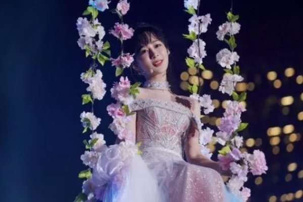 杨紫30秒不眨眼能成功吗?