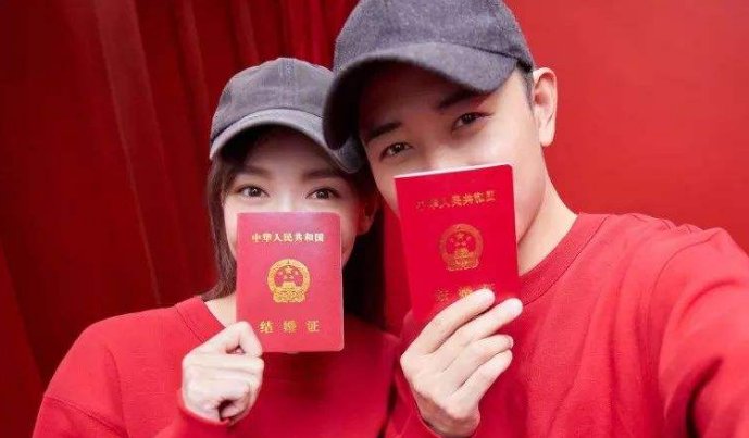 唐嫣在上海医院顺利产下双胞胎，罗晋承认了吗？