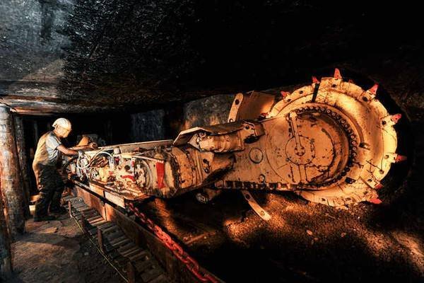 多人洞穴探险后肺部感染不明真菌险丧命，爆红的矿坑避暑有多危险？