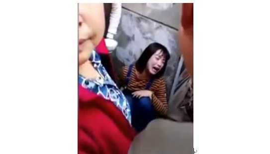 江苏女司机连续撞倒7名老年人 下车后吓得直哭 怎么看?