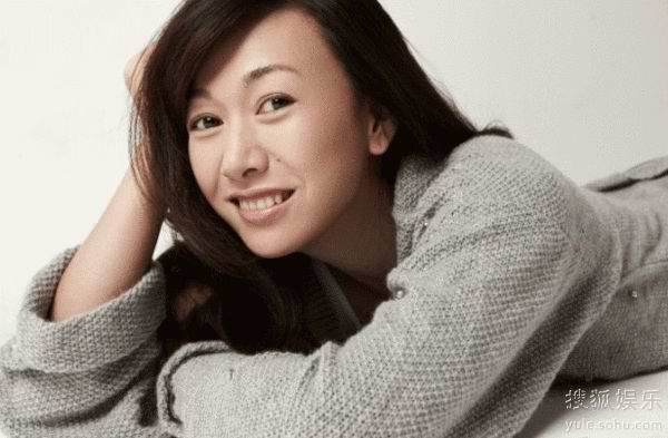 爱上忧郁的白领姐姐的人物介绍