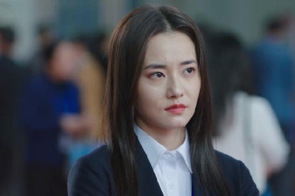 《星辰大海》文馨因为帮简爱被开除，打工人的日常有多不易？