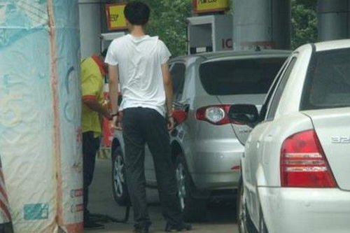 加油站误将柴油当汽油致近200台车“趴窝”！车主该如何索赔？