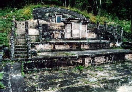 李春烨的人物评价