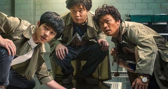 票房破39亿的《唐人街探案3》，为什么会有差评？