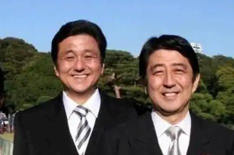 安倍晋三亲弟弟岸信夫对其发声，我们从中可以读出哪些信息？