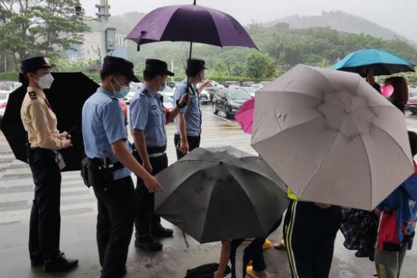 4个小学生暴雨天离家出走想去广州塔游玩，最终是如何将其找到的？