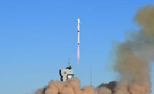 中国于何时成功发射风云三号05星？