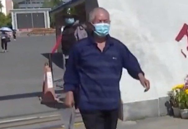 新疆76岁大爷参加高考是怎么回事？