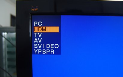 怎么把电脑跟电视连起来，想在电视上看连续剧。