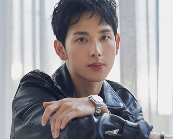 任时完身高及个人资料是什么？