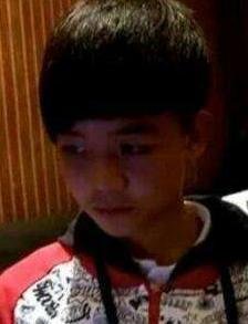 《变形计》最惨农村男孩，“抢”了主角风头，监狱看完父亲不久后怎样了？