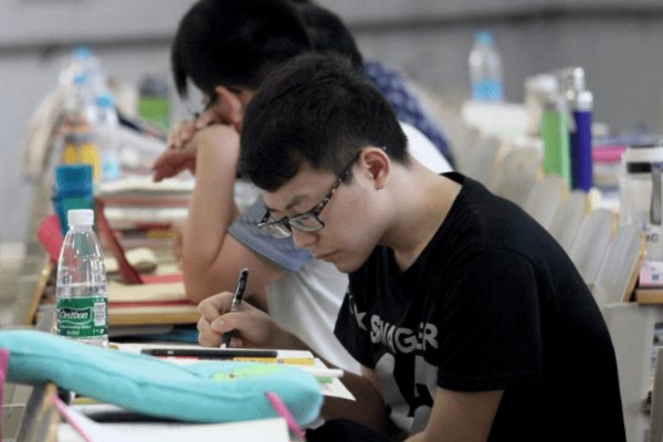 高三复读怎么报名？