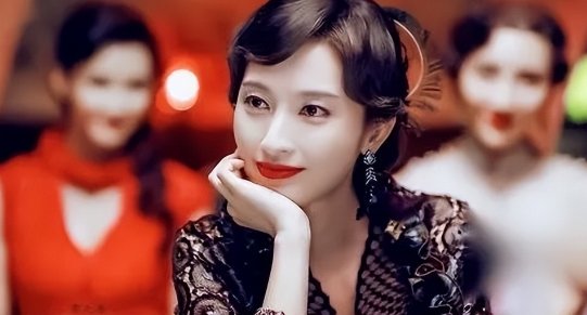 张俪回应自己被称为笨蛋美女：我亲自表示不服，到底是好评还是差评？