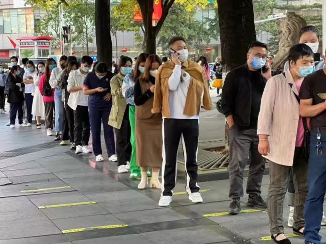 昆明两天发现23例阳性,7万余人被赋黄码,传播源头查清了吗?