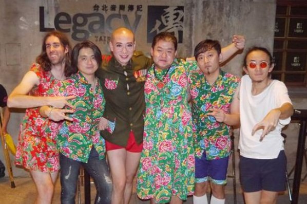 自称“中国摇滚非物质文化遗产”的梁龙，他的音乐水平究竟如何？