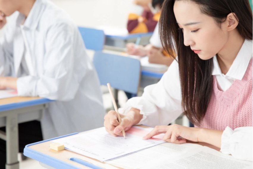 浙江2023高考分数线公布时间