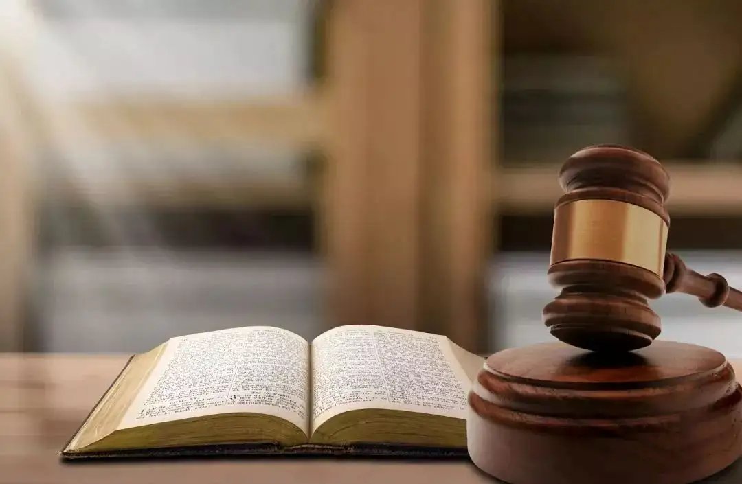 河南女子实名举报企业高管隐婚与其同居，他们二人究竟是因何反目的？