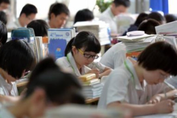 高三复读怎么报名？