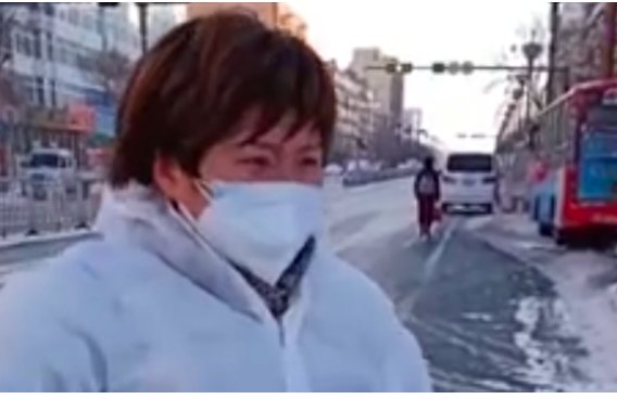 网格员哭到一半工作一来秒变坚强是怎么回事？