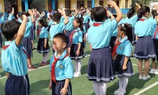 小学一年级入队好事怎么写？