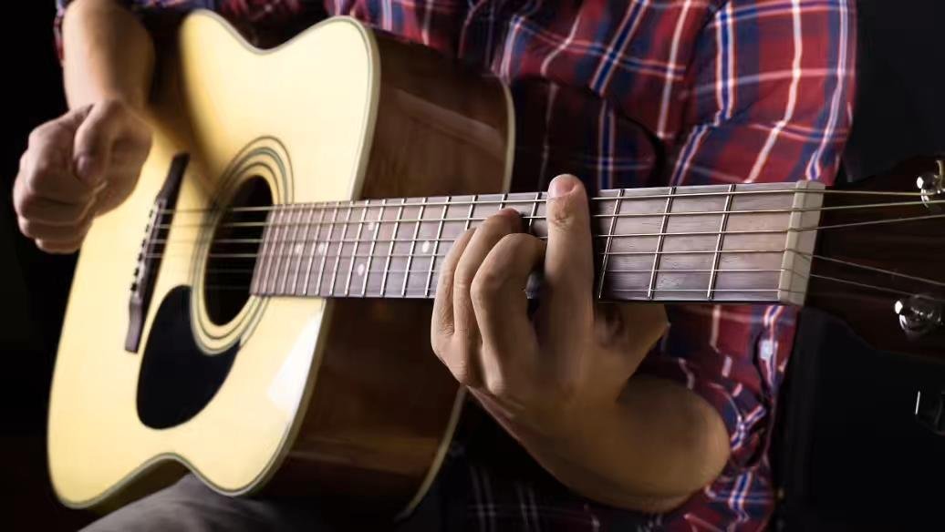 张碧晨和陶勇医生合唱《映山红》，这首歌有着怎样的寓意？