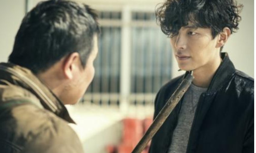 《明星的恋人》主要讲什么？