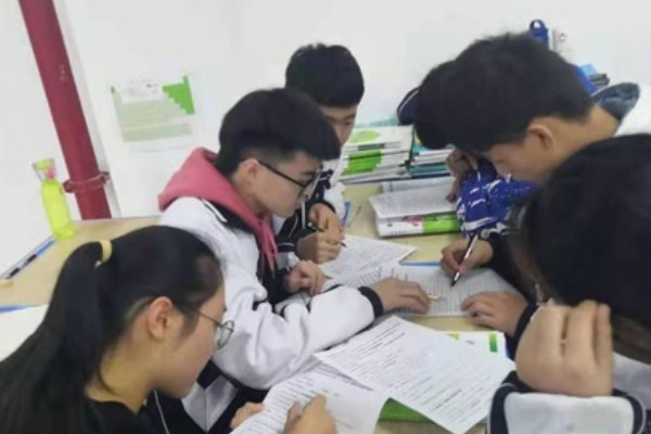 高三复读怎么报名？