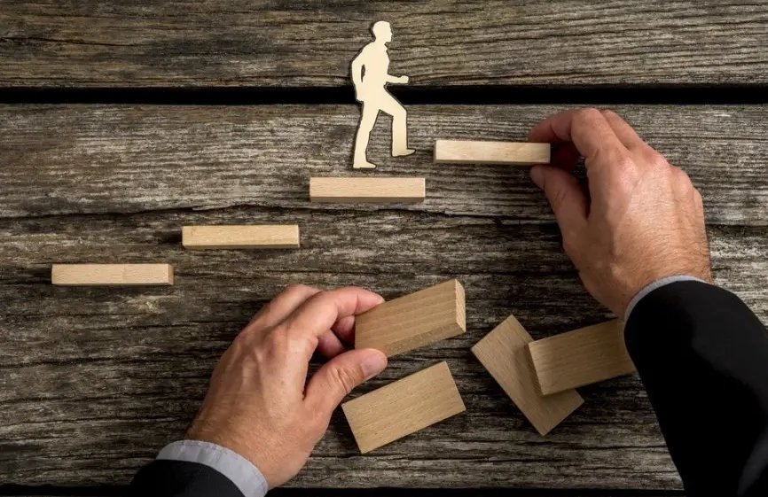 沉浮特别深的领导，是怎么“玩弄”人性的？对此你怎么看？