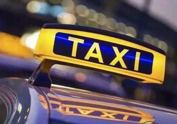 成都网约车司机开个人演唱会,你如何看待司机的这种行为?