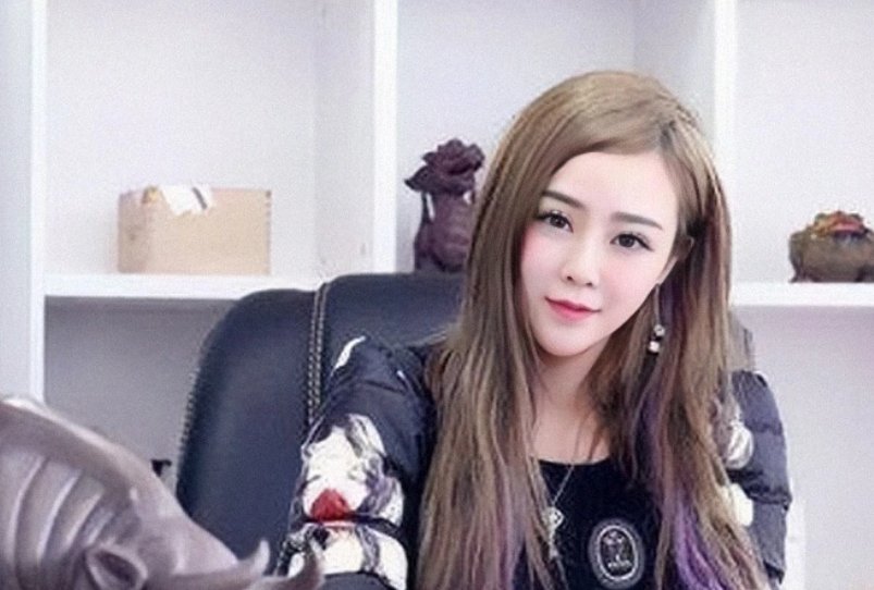 初瑞雪真名叫什么?