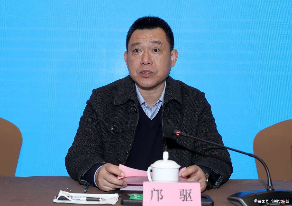 村支书提副镇长条件