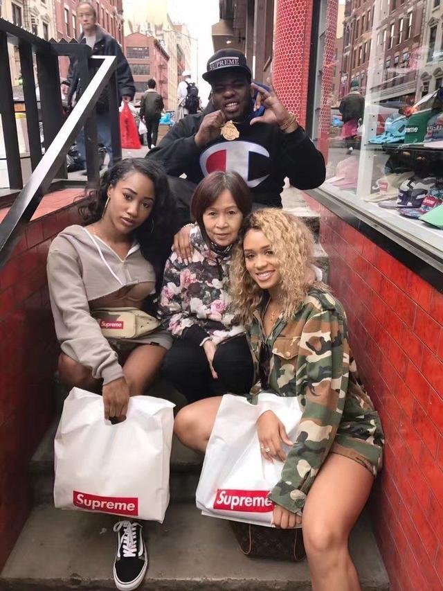 中国网红大妈:颠覆传统称霸纽约潮牌圈,连周杰伦都去探店,她是谁?