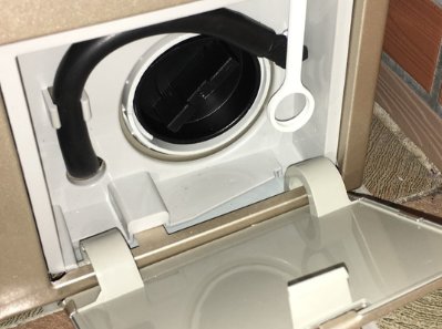 小天鹅波轮洗衣机过滤网怎么拆下来清洗啊？