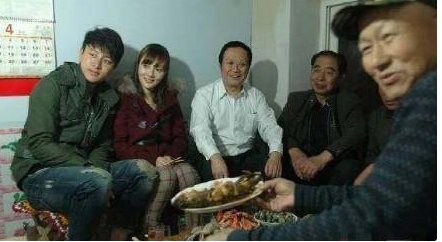 李小璐随夫回农村？