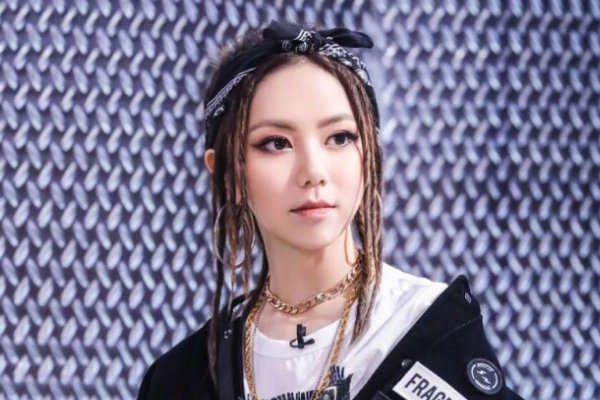 邓紫棋清空社交平台内容，这是发生什么事了呢？