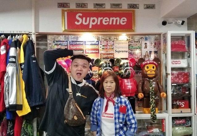 中国网红大妈：颠覆传统称霸纽约潮牌圈，连周杰伦都去探店，她是谁？