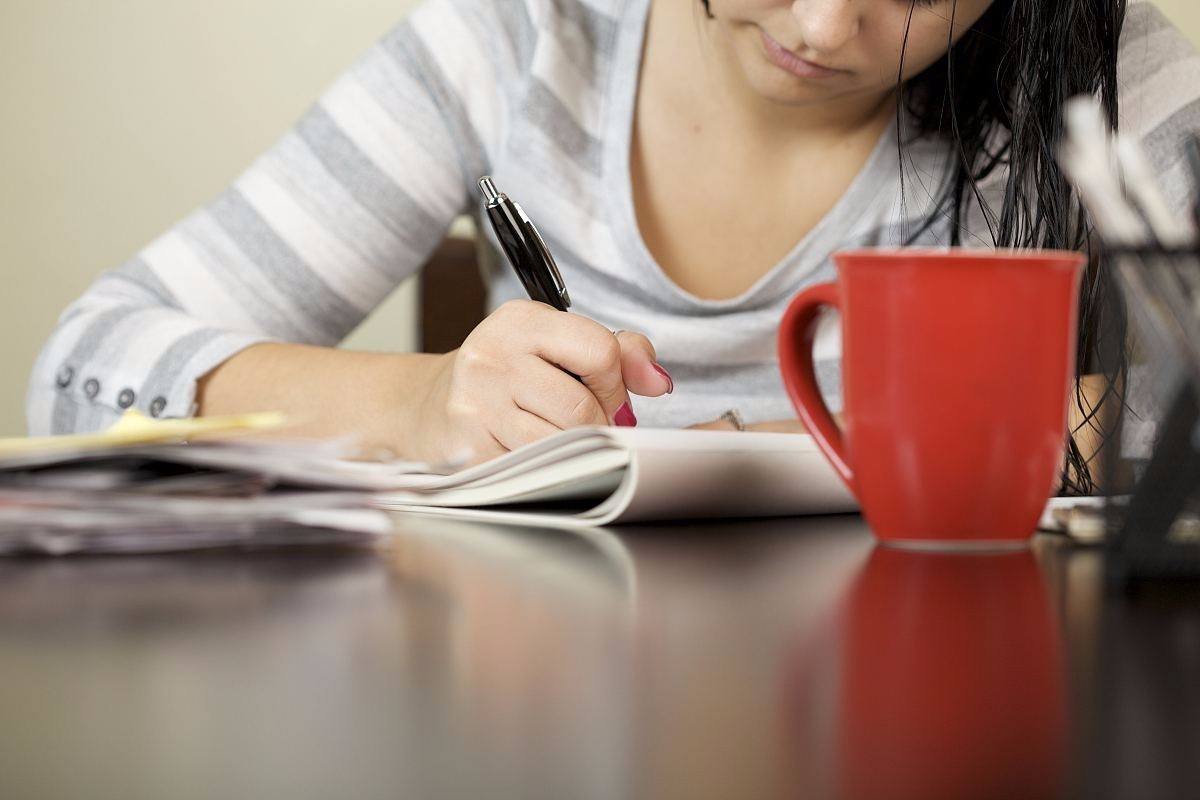 37年前一女子中3400万大奖，立马买下上班的公司，如今她怎么样了？